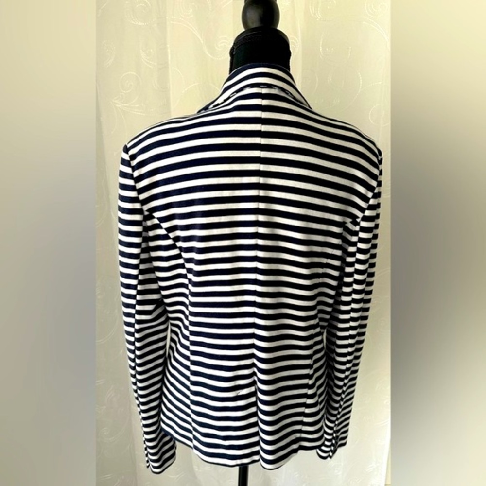 ✨Merona Blue and White striped blazer. In good/Fair condition.Lightly worn✨ - Picture 3 of 4